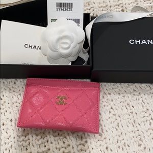 Chanel Caviar Quilted card holder Pink